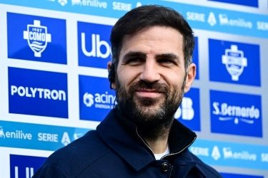 Jawaban Cesc Fabregas Terkait Rumor Meninggalkan Como 1907