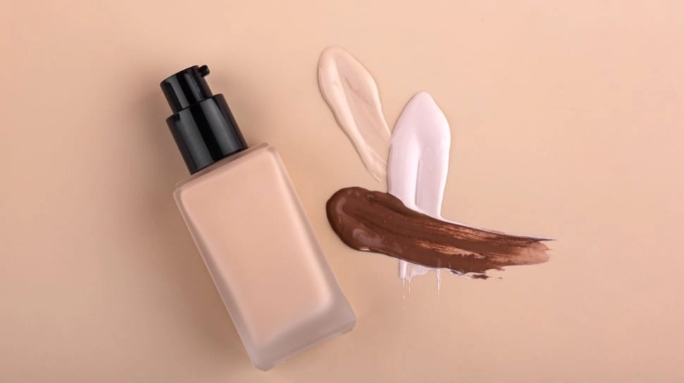 5 Rekomendasi Foundation Lokal di Bawah Rp50 Ribu, Makeup Flawless Tak Harus Mahal!