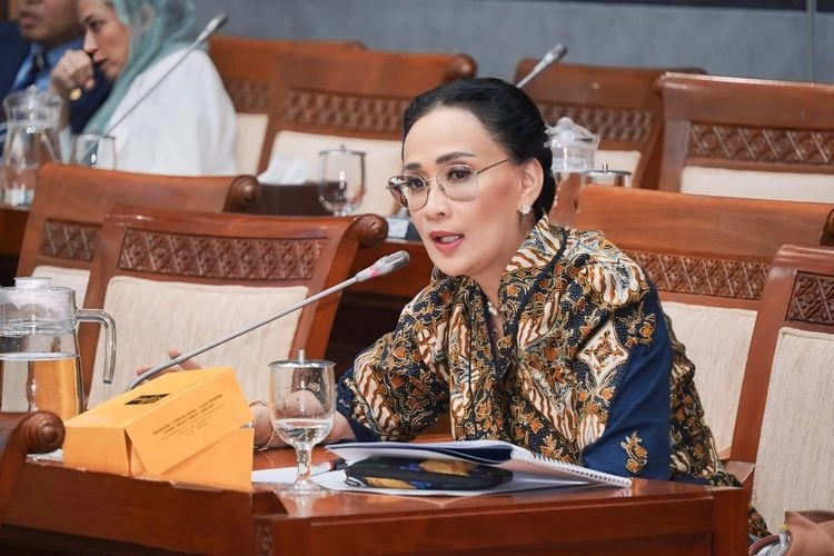 Anggota DPR Minta Warga Tak Dibiarkan Ambil Sisa Ledakan Amunisi