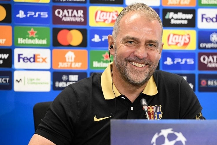 Barcelona Perpanjang Kontrak Hansi Flick Hingga 2027
