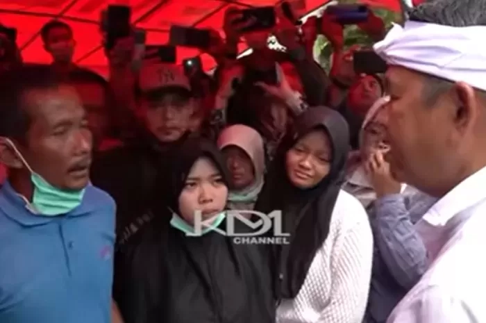 Kunjungi Keluarga Korban Ledakan Amunisi di Garut, KDM Jamin Pendidikan Anak Korban Hingga Lulus S1