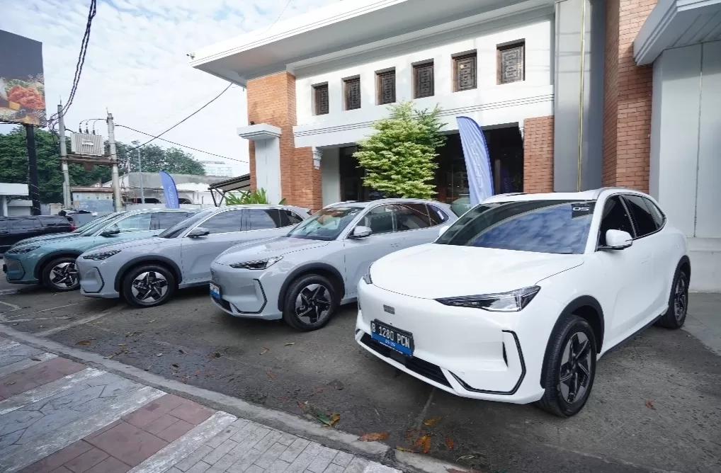 Tegaskan Tak Sekadar Mobil Listrik, Geely EX5 Gelar Test Drive Jakarta-Bandung