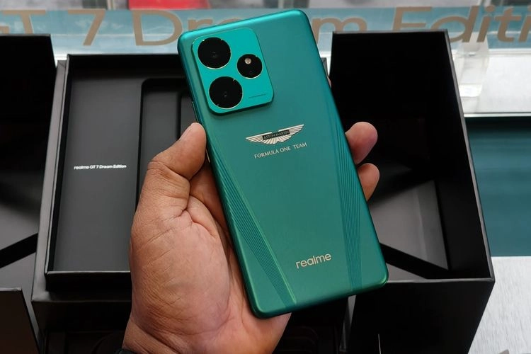 HP Realme GT 7 ''Aston Martin'' Rilis di Indonesia, Hanya 200 Unit, Harga Rp 11 Juta
