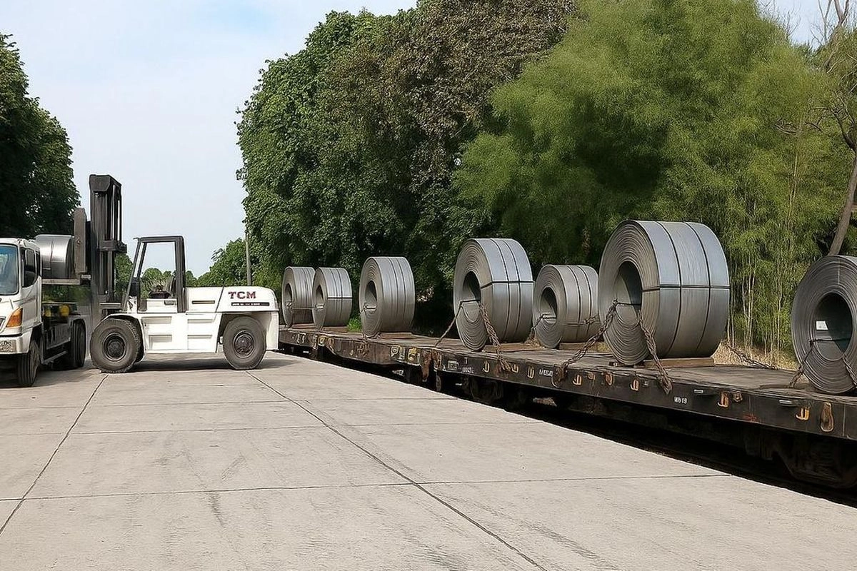 Terapkan ''Green Logistics'', Krakatau Jasa Logistik Pakai Kereta Api untuk Angkut Barang