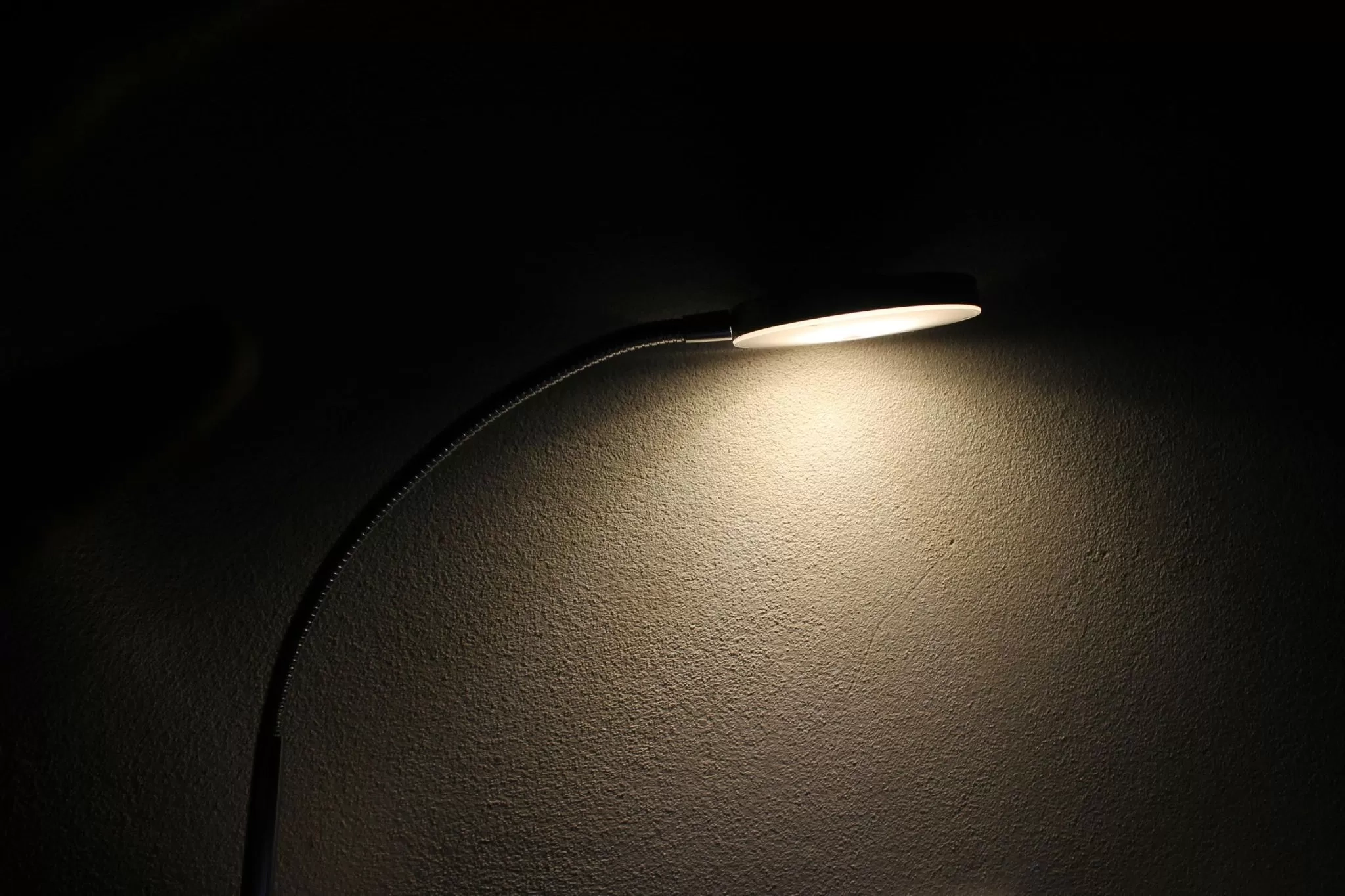 3 Rekomendasi Smart Lamp: Lampu Canggih Bisa Atur Sesuai Kebutuhan Sekaligus Ramah Lingkungan