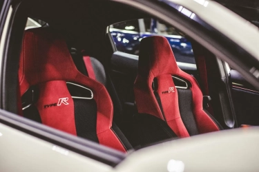 Cara Membersihkan Jok Mobil Berbahan Kain dengan Mudah, Dijamin Bersih dan Awet!