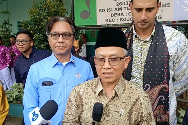 Dedi Mulyadi Mau Siswa Masuk Jam 06.30 WIB, Kemendikdasmen Sebut Syaratnya