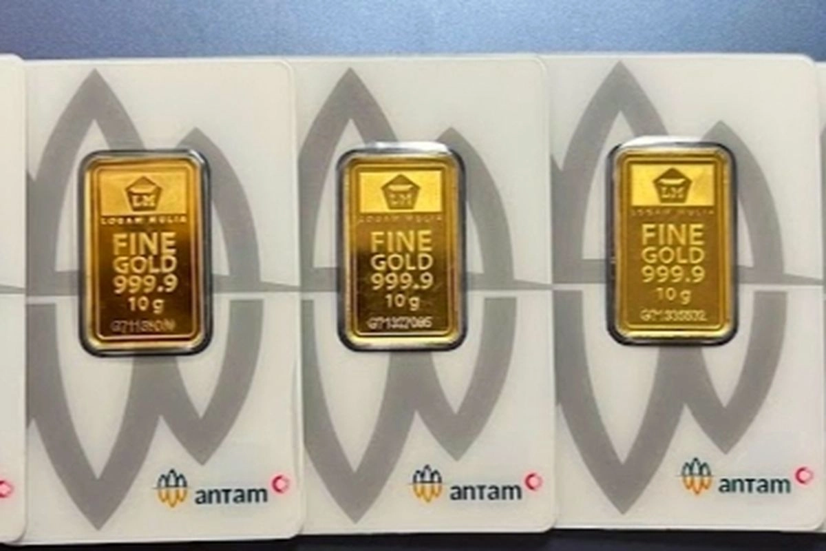 Harga Emas Antam Hari Ini 4 Juni 2025 Merosot Rp 16.000 Per Gram