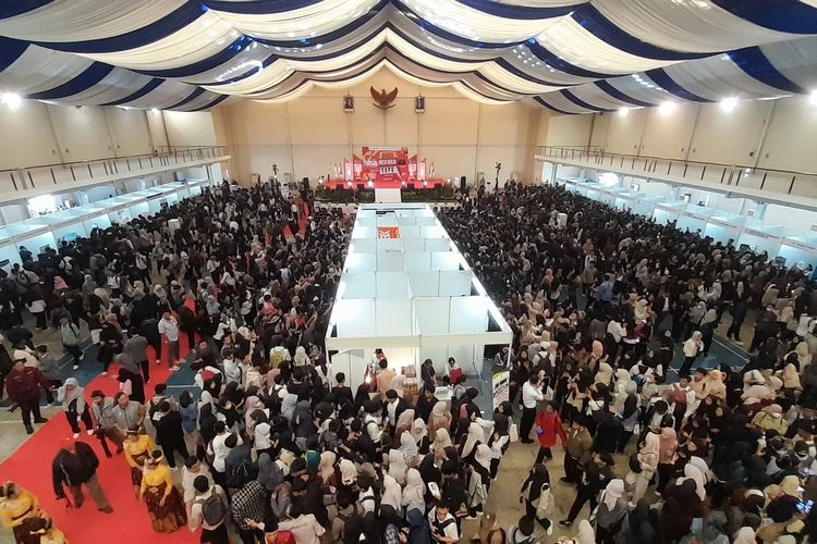 PCO Klaim Angka Pengangguran di RI Turun, Saat ''Job Fair'' Ricuh