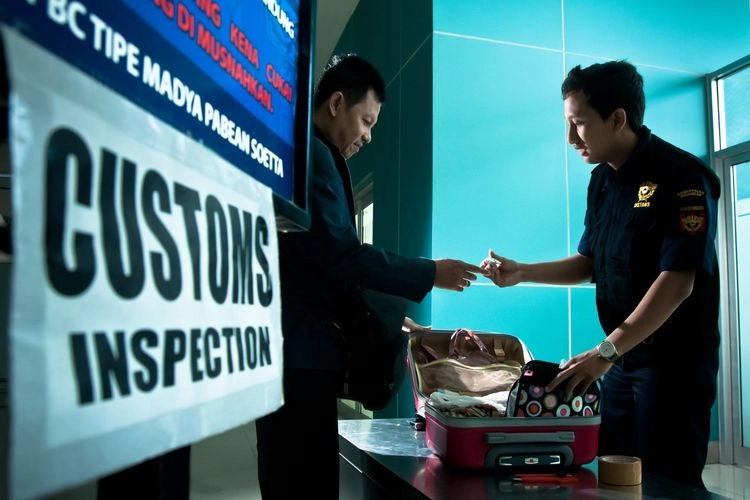 PMK 34/2025 Resmi Berlaku, Barang Bawaan Penumpang Bebas Pajak hingga 500 Dollar AS