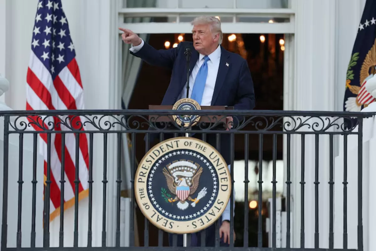 Resmi! Trump Larang Warga dari 12 Negara Masuk AS, Ini Alasannya