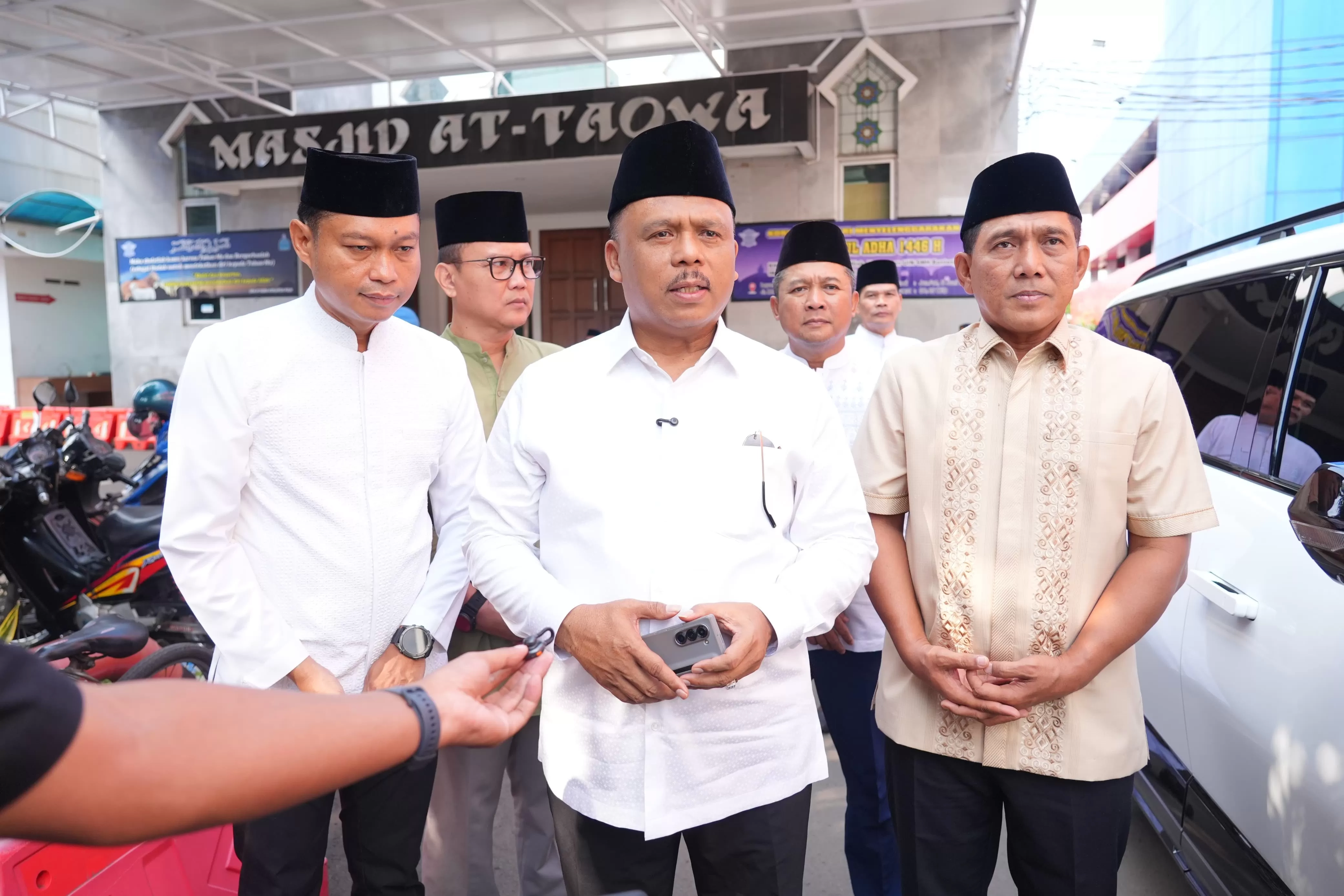Kurban 56 sapi dan 16 Kambing di Idul Adha 2025, Korlantas Polri Berbagi Kebahagiaan Dengan Rakyat