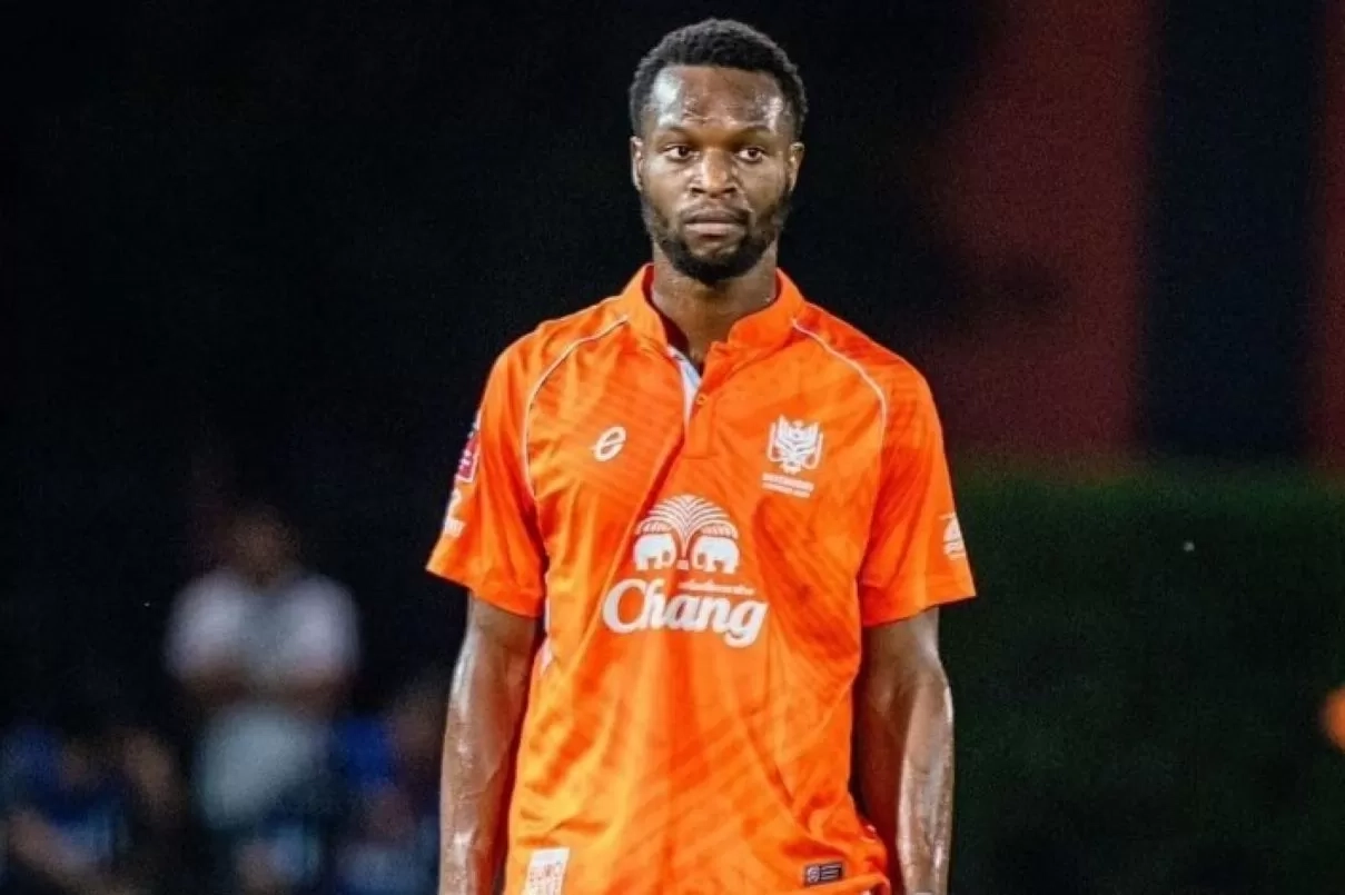 Serius Datangkan Bek Tengah, Persib Bandung Incar Bek Jago Duel Gabriel Mutombo untuk Musim Depan