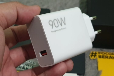 Benarkah Kepala Charger yang Terus Terpasang Bisa Meledak? Simak Penjelasannya