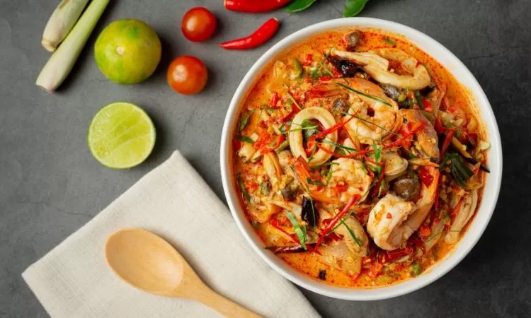 6 Makanan yang Dapat Membuatmu Terjaga di Malam Hari dan Bisa Menemanimu saat Mengerjakan Tugas