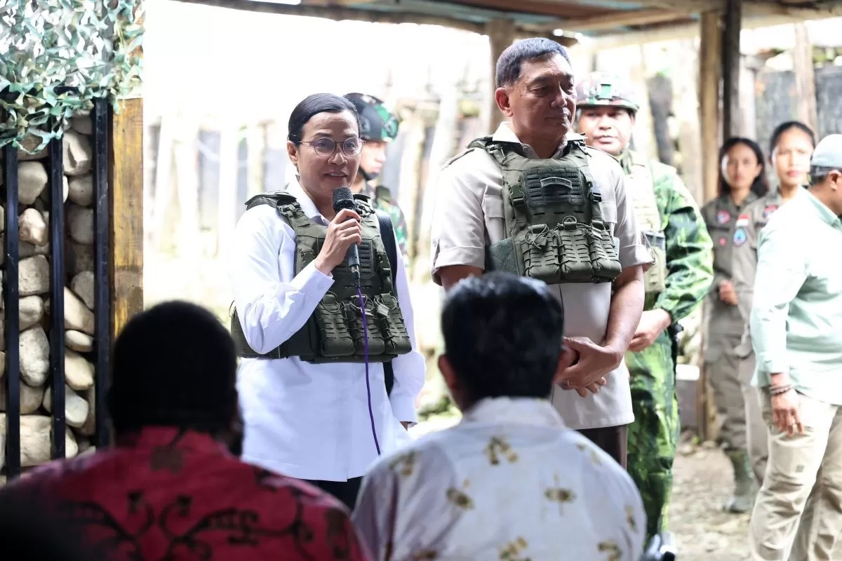 Satgas Operasi Damai Cartenz Turut Amankan Kunjungan Menhan dan Menkeu ke Daerah Rawan di Nduga, Libatkan 9 Orang Polwan