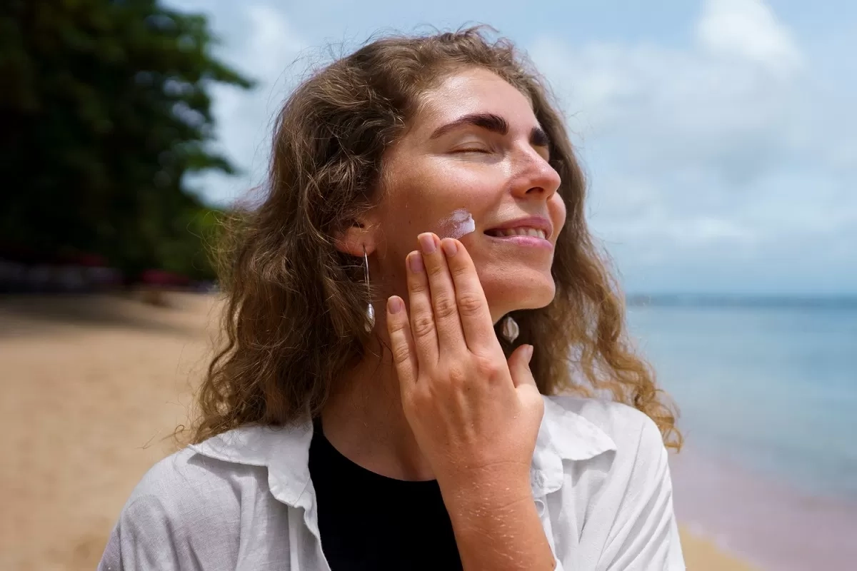 5 Kesalahan Umum Saat Memakai Sunscreen yang Sering Tidak Disadari