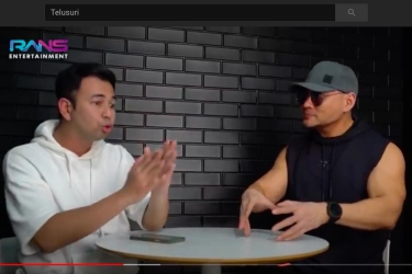 Harga Kekayaan Deddy Corbuzier Vs Raffi Ahmad, Siapa Paling Tajir?