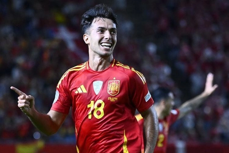 Real Madrid Coba Tikung Arsenal untuk Dapatkan Zubimendi