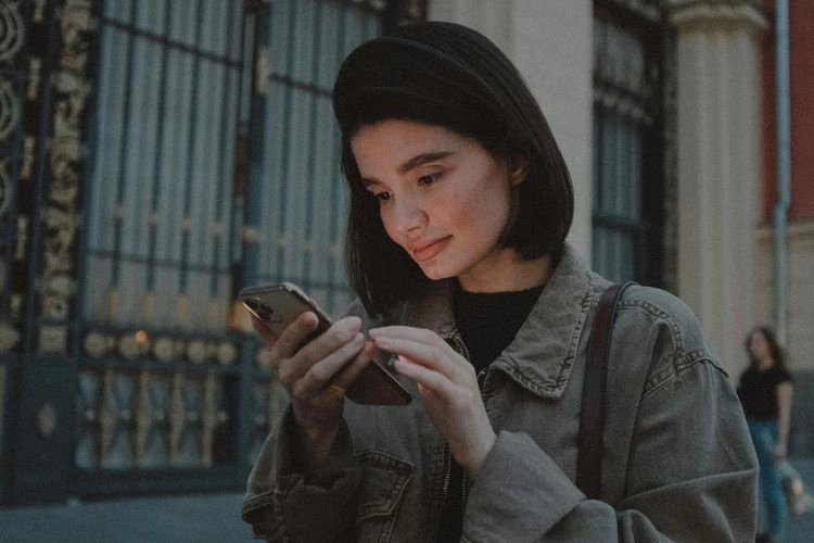 Sudah Berapa Lama Pakai Kartu Telkomsel? Cek di Sini