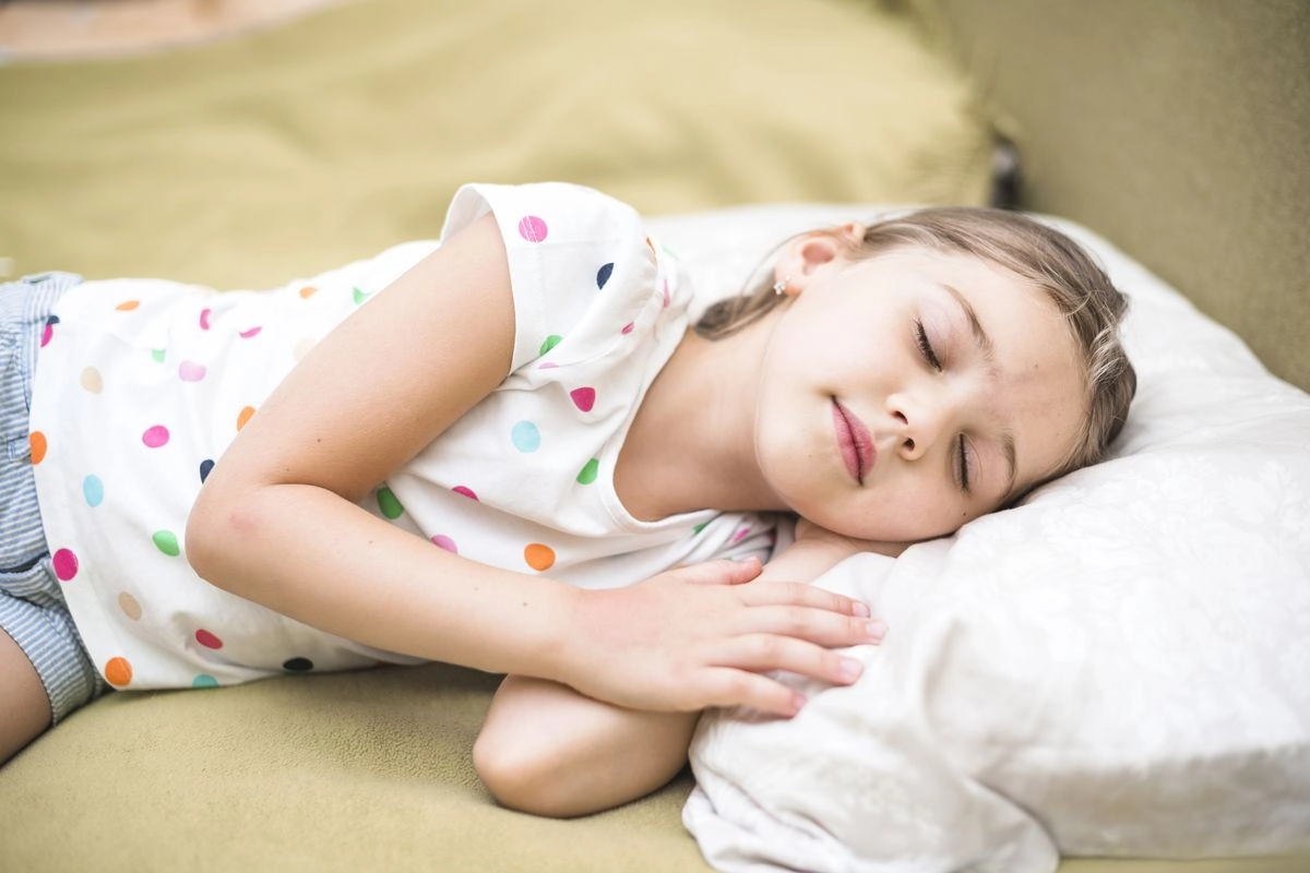 3 Manfaat Tidur Siang untuk Anak, Termasuk Meningkatkan Daya Ingat