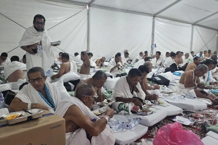 Anggota DPR Dapat Info Ada Jemaah Haji Diusir dari Tenda di Arafah