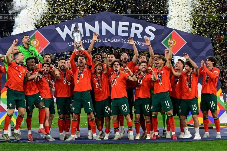 Cristiano Ronaldo 40 Tahun, Terus Jadi Teror bagi Timnas Spanyol