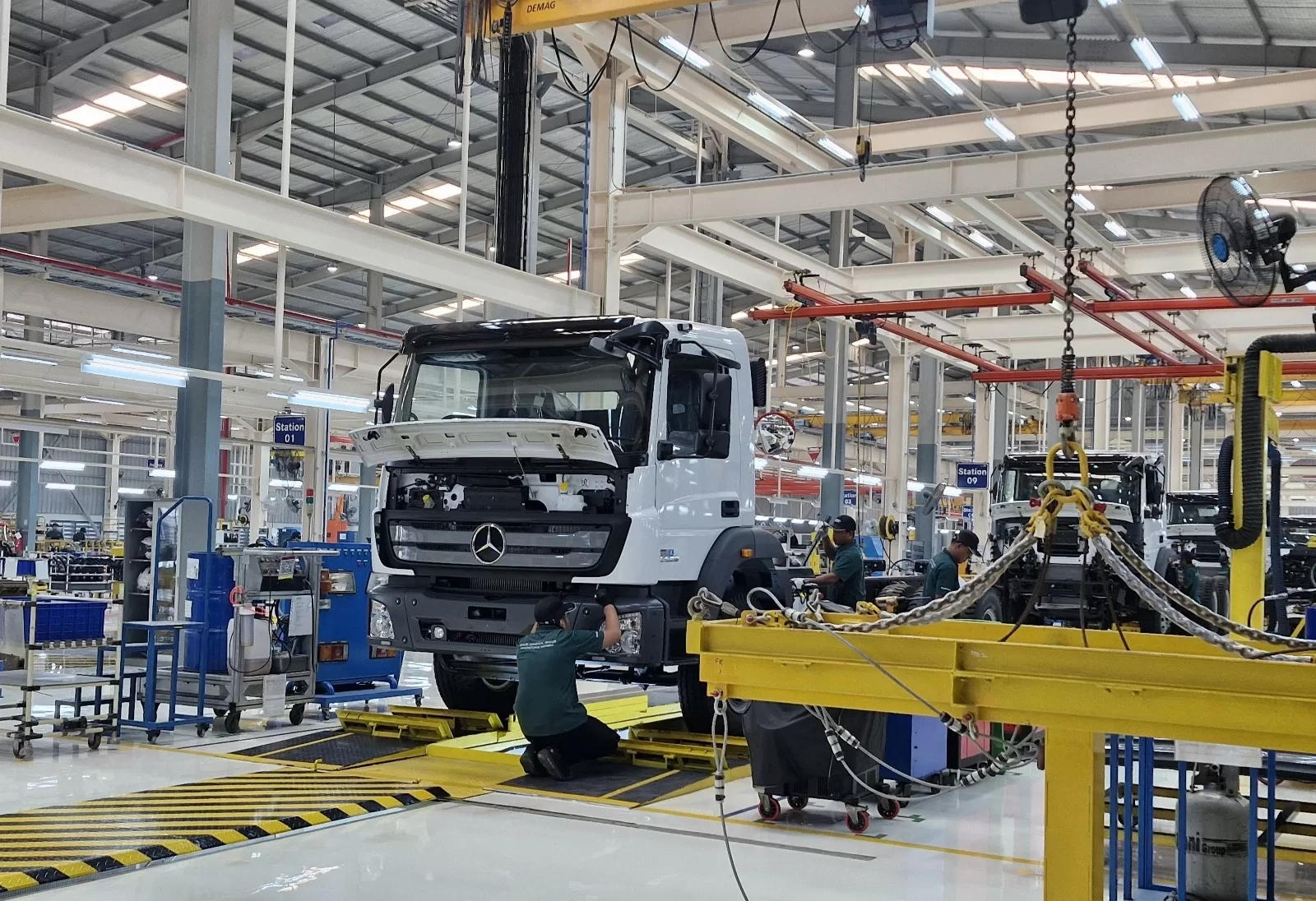 Mercedes-Benz Resmikan Pabrik Baru di Cikarang Senilai Rp 500 Miliar, Siap Produksi Ribuan Truk dan Bus Setiap Tahun