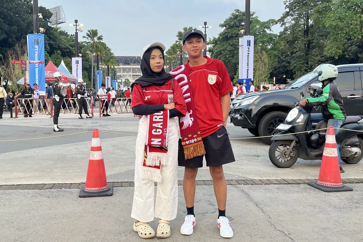 7 Tips Tampil Modis Pakai Jersey Saat Nobar Indonesia Vs Jepang, Cocok untuk Hijabers