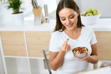 Ingin Kulit Cerah Bercahaya? Coba Konsumsi 5 Makanan Pagi Ini
