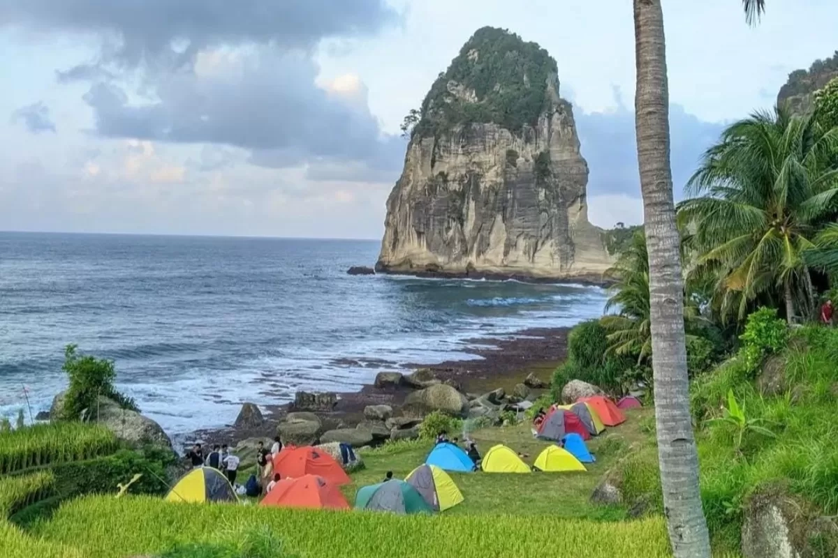 Rute Road Trip Sehari di Pacitan dari Sunrise hingga Sunset dengan Destinasi Alam yang Memukau