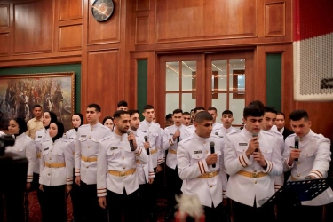 Momen Haru Saat Prabowo Minta Mahasiswa Palestina Nyanyikan Lagu Kebangsaan Negaranya