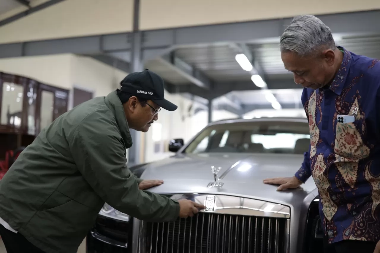 Lelang Rolls Royce, Gus Ipul Sebut Satu Mobil Jadi Puluhan Rumah Keluarga Miskin
