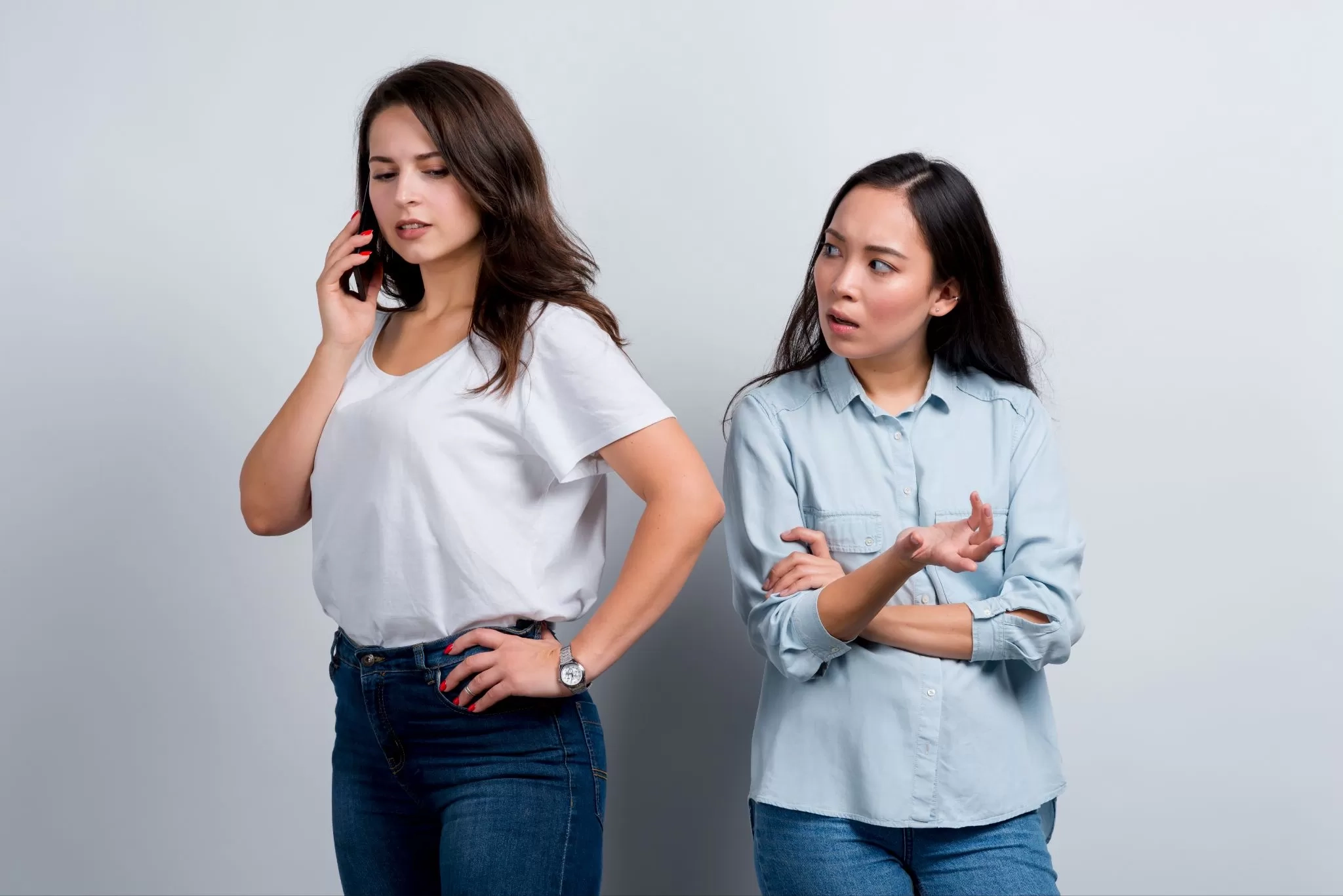 Selalu Canggung Saat Ngobrol? Ini 3 Kunci Ampuh Agar Anda Tidak Kehabisan Topik Obrolan!