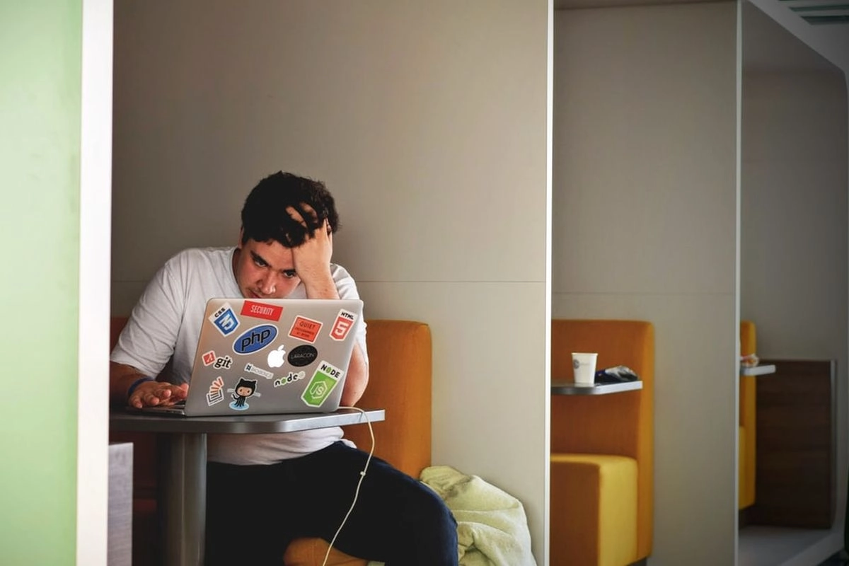 4 Ciri Burnout di Tempat Kerja Menurut Psikolog, Tak Cuma Lelah