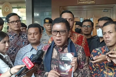 Dicecar Pengacara, Ahli Bahasa Klarifikasi Sosok 