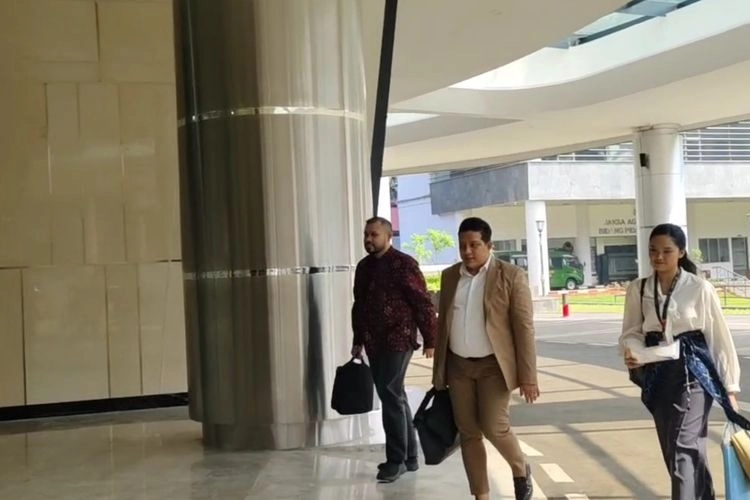 Ibrahim Eks Stafsus Nadiem Penuhi Panggilan Kejagung Terkait Chromebook