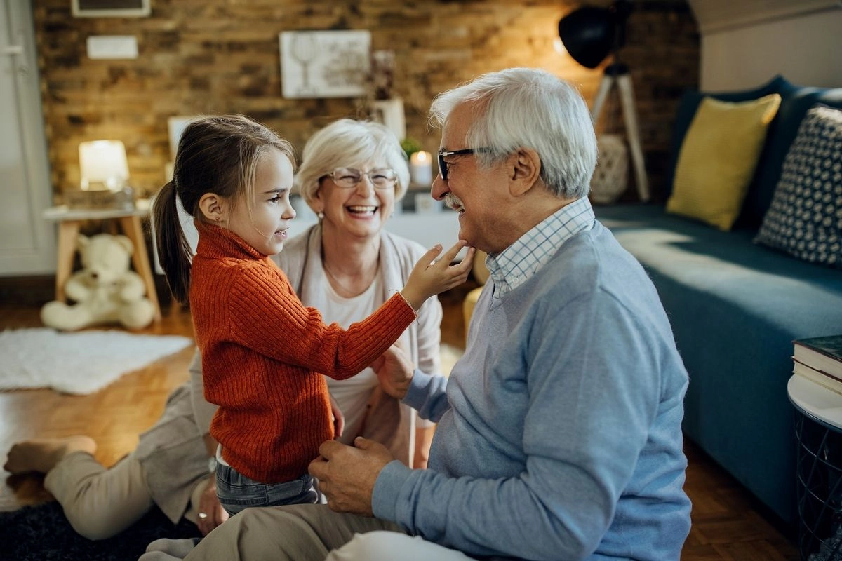 Grandparenting dan Pengasuhan Orangtua, Sinergi atau Seteru?