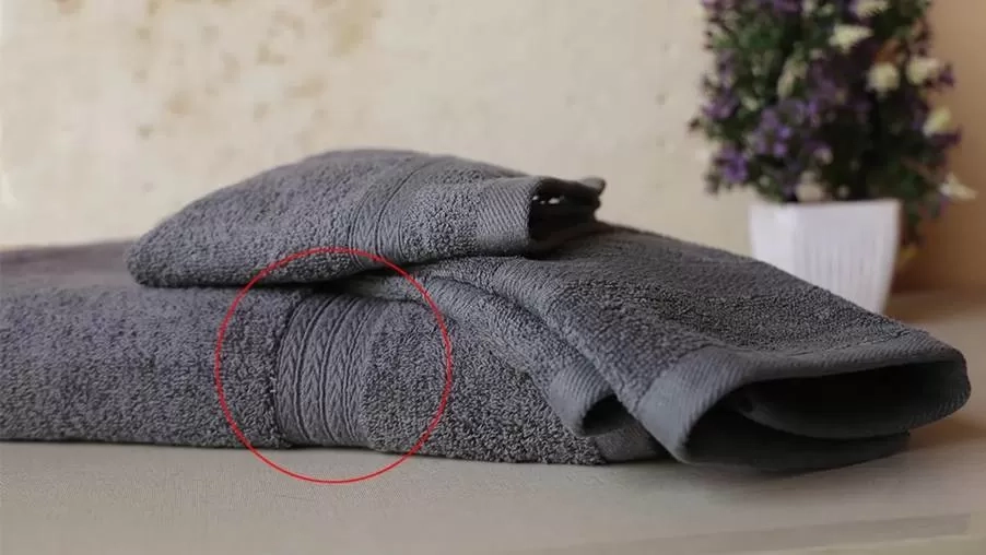 Sepele Tapi Bikin Penasaran! Ternyata Garis Pada Handuk Ada Fungsinya