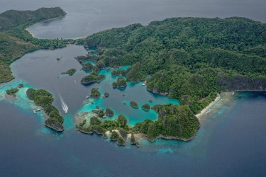Berwisata ke Raja Ampat di Tengah Polemik Tambang Nikel, Amankah?
