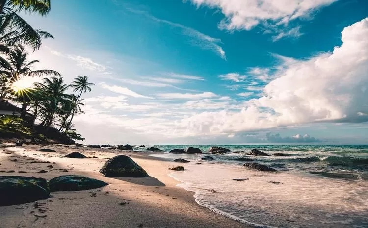 4 Destinasi Wisata Pantai yang Menarik Buat Kamu Kunjungi ketika Liburan ke Sumenep, di Mana Saja?