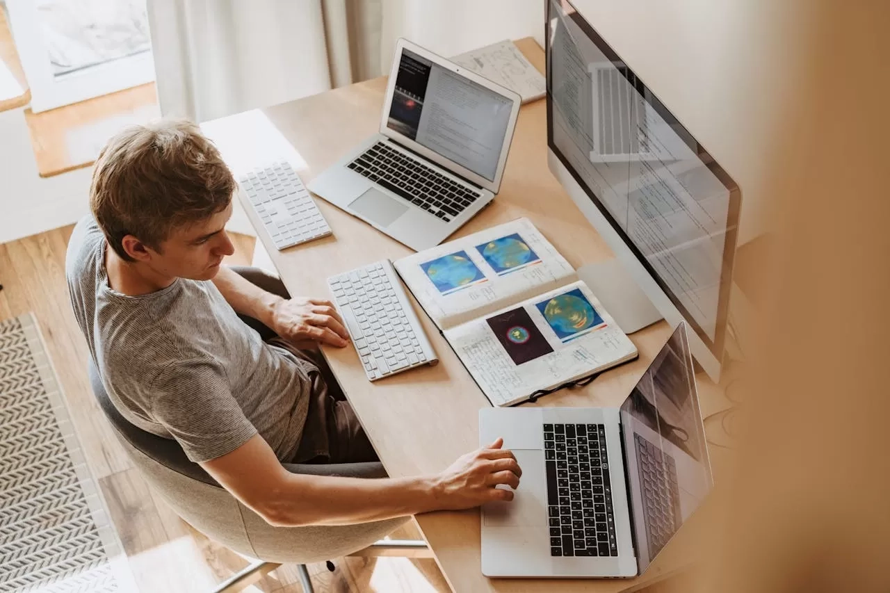 Cara Menjaga Fokus Saat Bekerja: Coba Terapin 4 Strategi Deep Work Ini