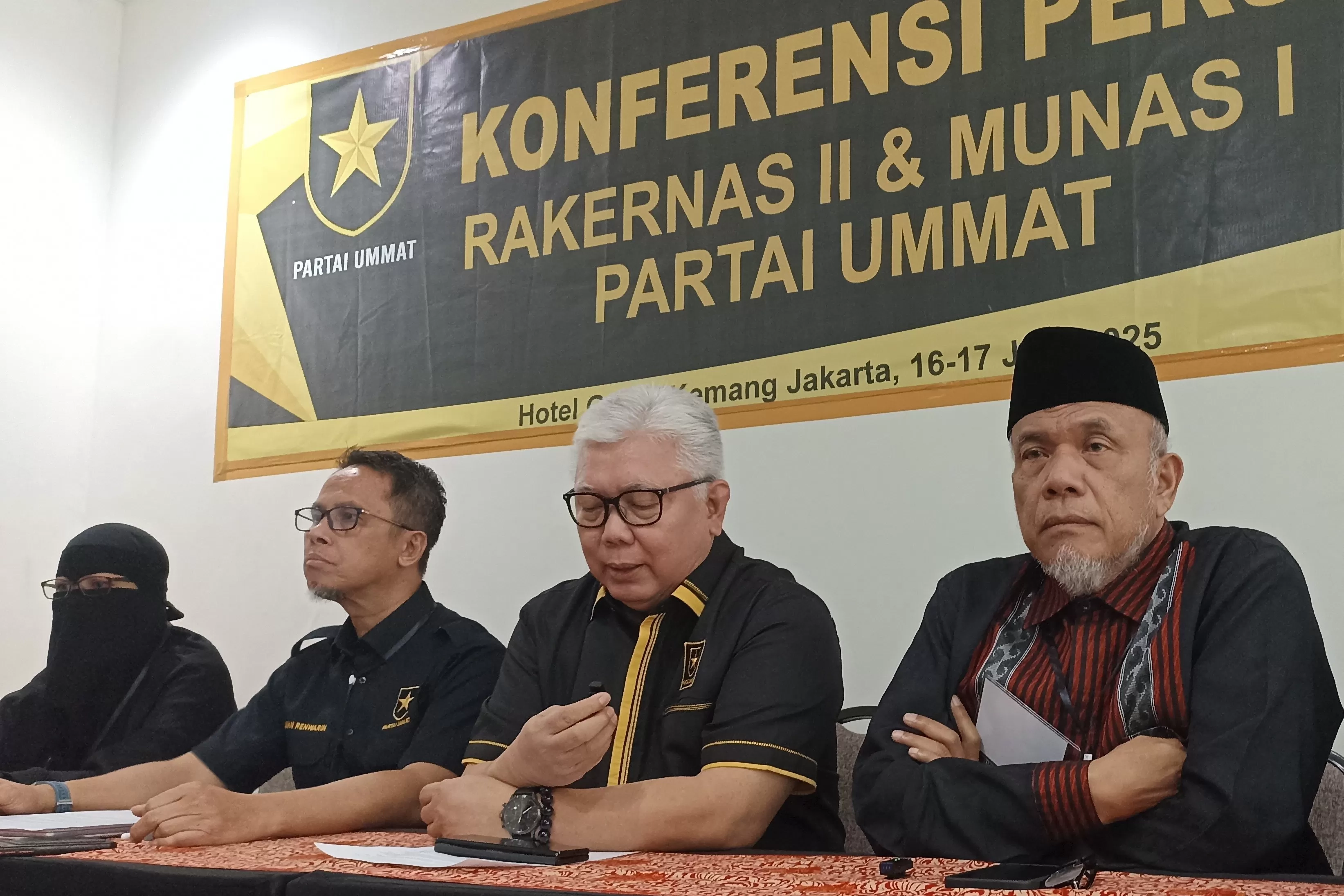 Partai Ummat Bergolak, Kader Gugat AD/ART