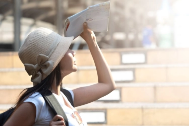 Sering Terpapar Sinar Matahari Picu Penuaan Sampai Tingkat Sel