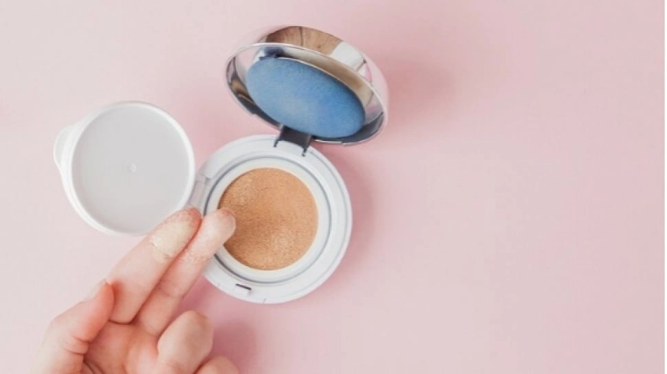 7 Cushion Terbaik untuk Kulit Kering: Kandungan SPF Tinggi, Harga Mulai Rp60 Ribuan