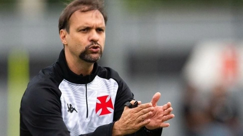 Syarat dari Eks Pelatih MU Bisa Membawa Persija Jakarta Juara Liga 1