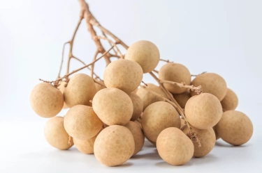 8 Manfaat Luar Biasa Buah Kelengkeng untuk Kesehatan, Salah Satunya Bisa Redakan Stres!