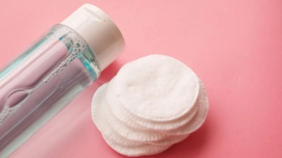 5 Exfoliating Toner Lokal Paling Aman untuk Pemula: Kulit Cerah dan Halus Seketika