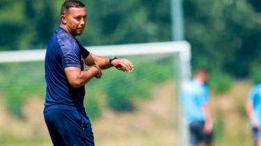 Tolak Ajax Amsterdam, Denny Landzaat Ungkap Pesan Menyentuh untuk Timnas Indonesia