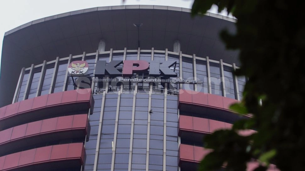KPK Periksa 3 Saksi dari Sekretariat Komisi XI DPR dalam Kasus CSR BI